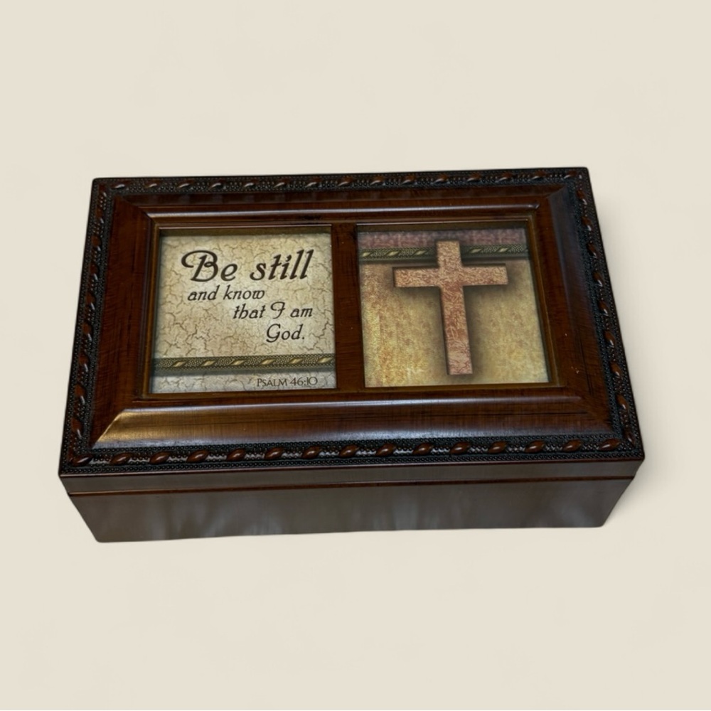 Religious Keepsake Music Box - Picture 1 of 8